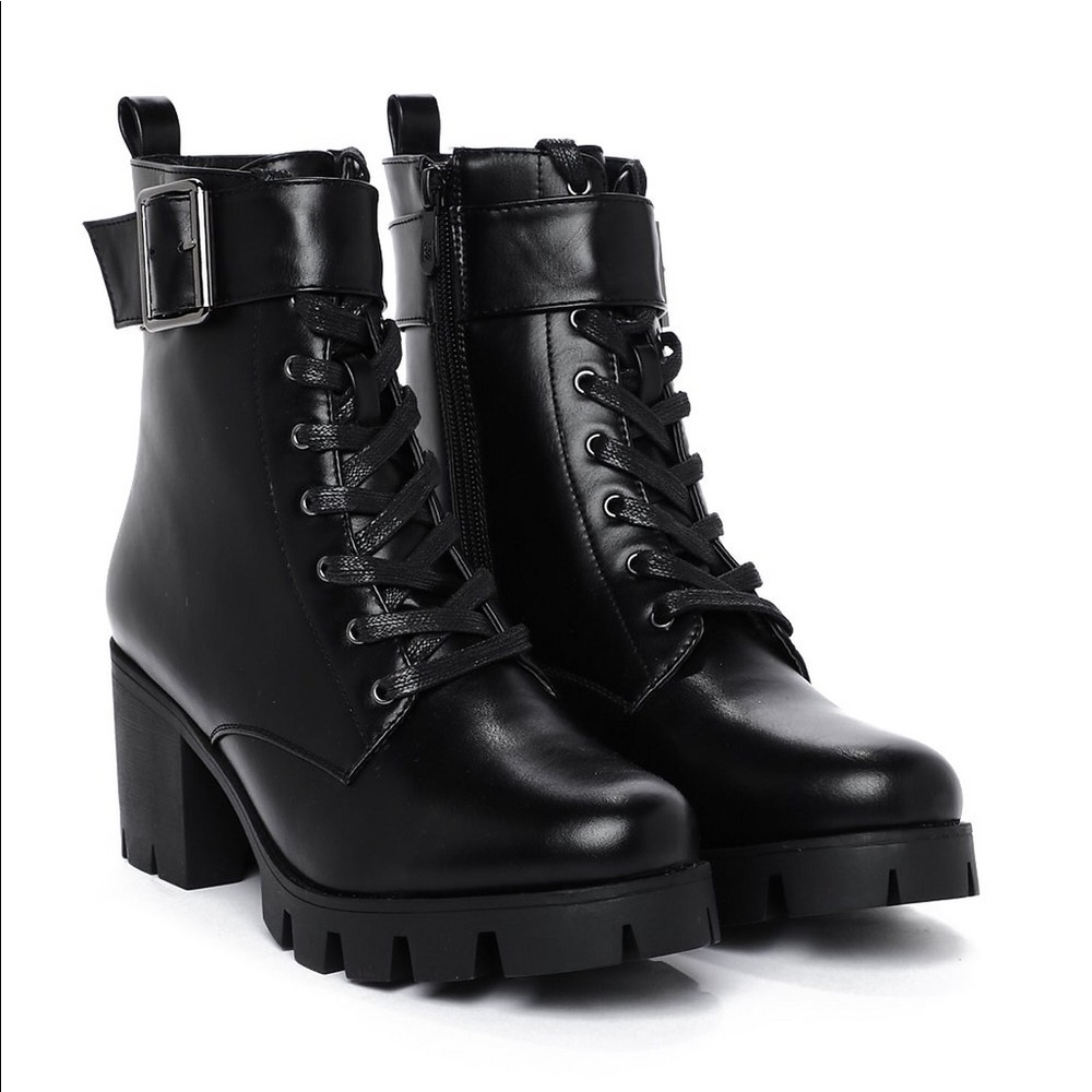 Nastygal Black Leather Chunky Heeled Boot